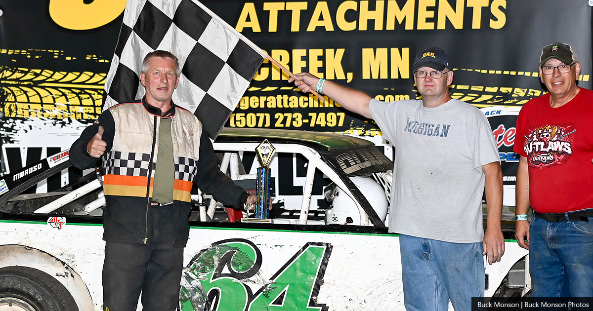 Terry Quam won the USRA Hobby Stock main evnet.